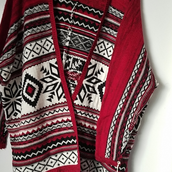 Mossimo Supply Shrug - Picture 3 of 3